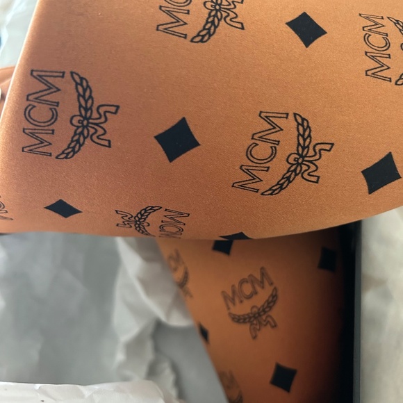 MCM Slippers - Picture 4 of 5